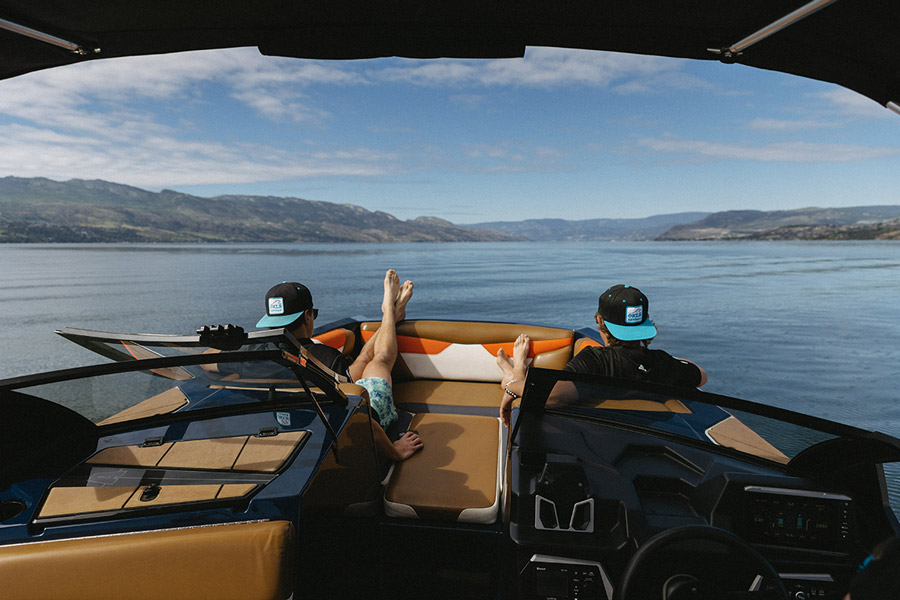 A group enjoying the lake with Okanagan Lake Boat Rentals